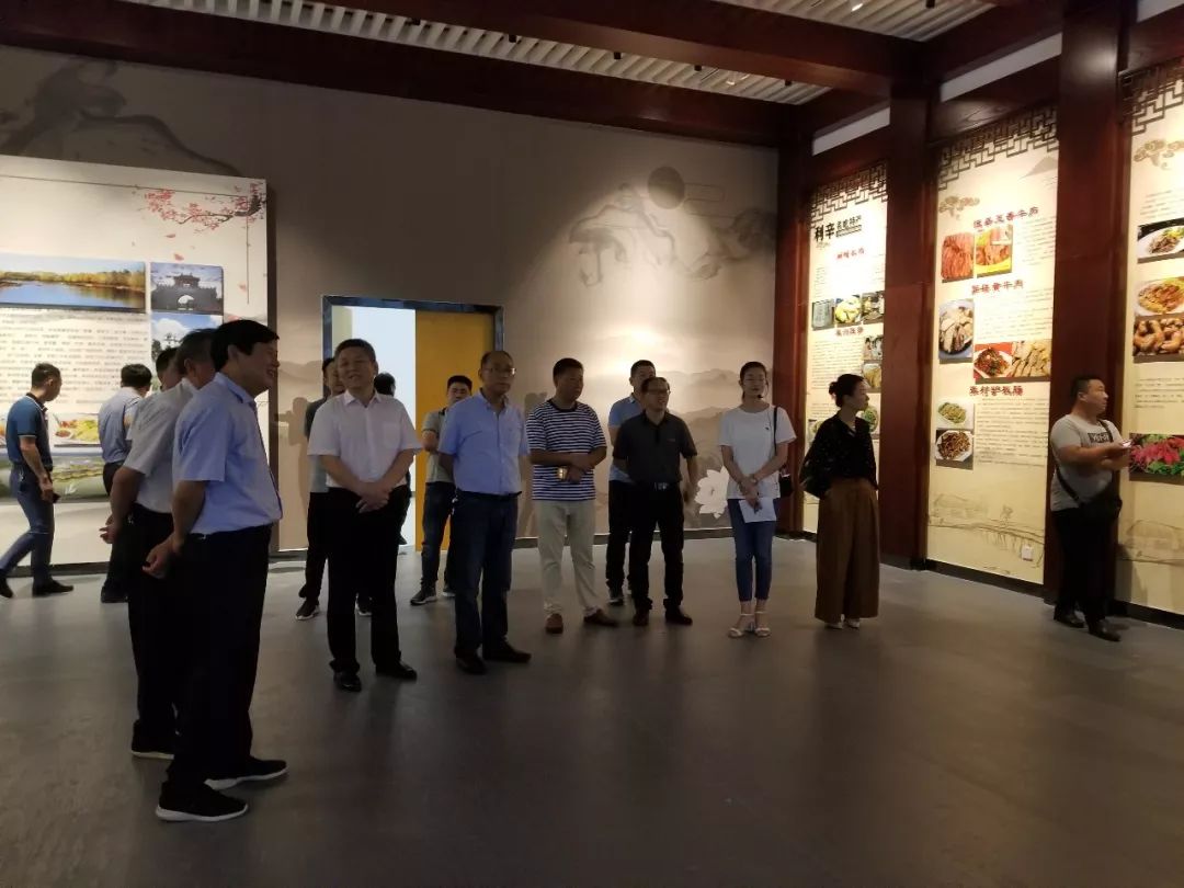 省书协赴利辛县开展文艺志愿服务活动(图4) 省书协赴利辛县开展文艺志愿服务活动(图4)