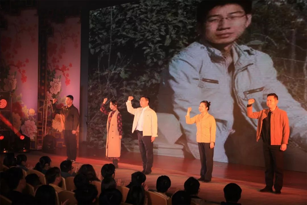 文艺名家进高校——省文联文艺小分队走进安徽理工大学(图40) 文艺名家进高校——省文联文艺小分队走进安徽理工大学(图40)