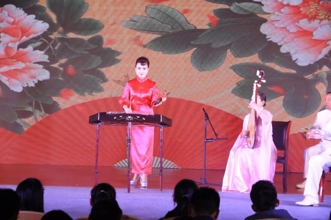 文艺名家进高校——省文联文艺小分队走进安徽理工大学(图42) 文艺名家进高校——省文联文艺小分队走进安徽理工大学(图42)