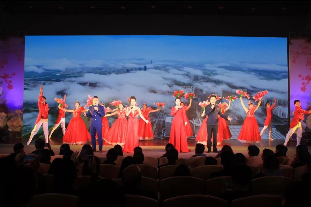 文艺名家进高校——省文联文艺小分队走进安徽理工大学(图44) 文艺名家进高校——省文联文艺小分队走进安徽理工大学(图44)