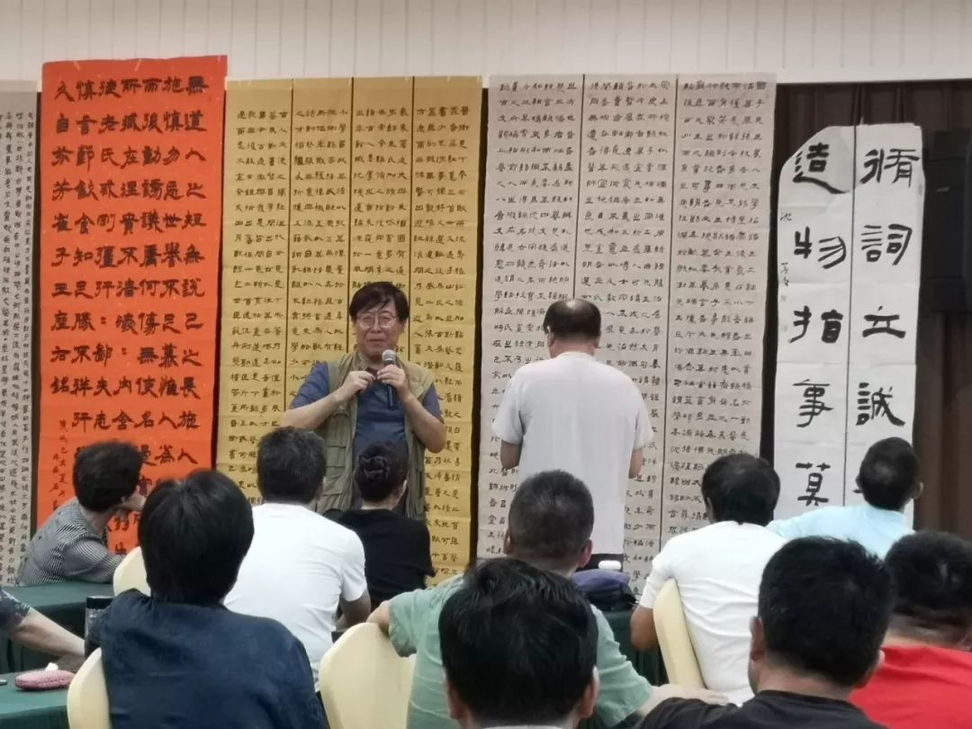 安徽省书协备战十二届国展隶书作品看稿会在合肥举行(图3)