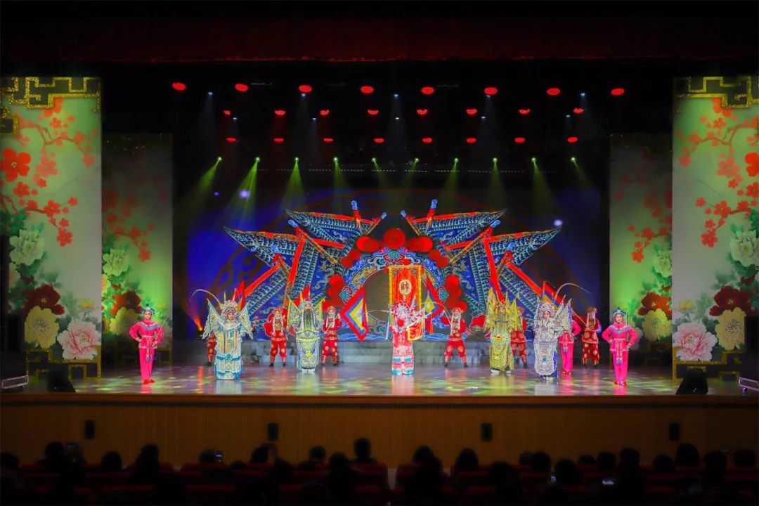 文艺名家进高校--省文联文艺小分队走进阜阳师范大学(图26) 文艺名家进高校--省文联文艺小分队走进阜阳师范大学(图26)