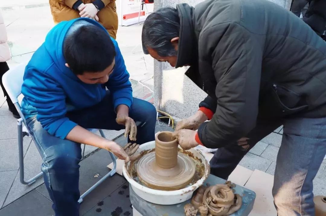 文艺名家进高校--省文联文艺小分队走进阜阳师范大学(图23) 文艺名家进高校--省文联文艺小分队走进阜阳师范大学(图23)