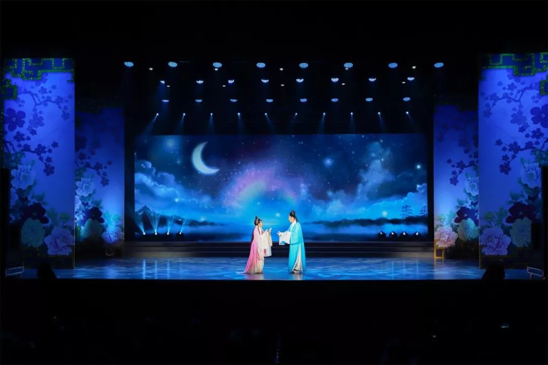 文艺名家进高校--省文联文艺小分队走进阜阳师范大学(图25) 文艺名家进高校--省文联文艺小分队走进阜阳师范大学(图25)