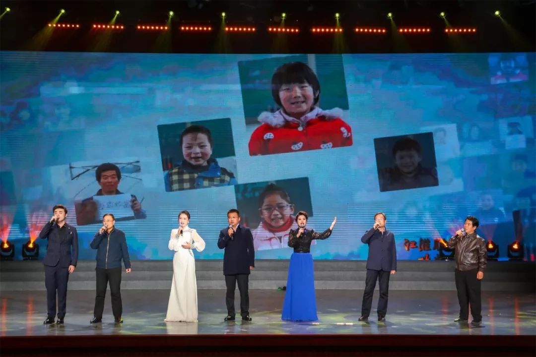 文艺名家进高校--省文联文艺小分队走进阜阳师范大学(图37) 文艺名家进高校--省文联文艺小分队走进阜阳师范大学(图37)