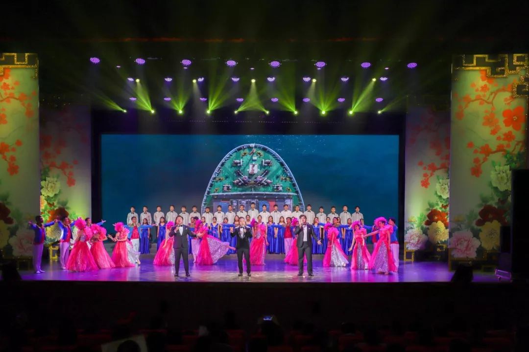 文艺名家进高校--省文联文艺小分队走进阜阳师范大学(图40) 文艺名家进高校--省文联文艺小分队走进阜阳师范大学(图40)