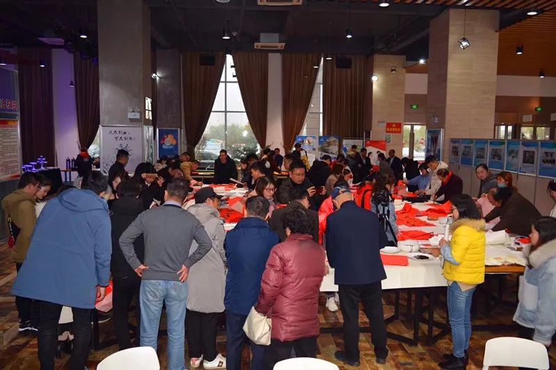 省书协赴合肥市新站区开展文艺志愿服务活动(图5) 省书协赴合肥市新站区开展文艺志愿服务活动(图5)