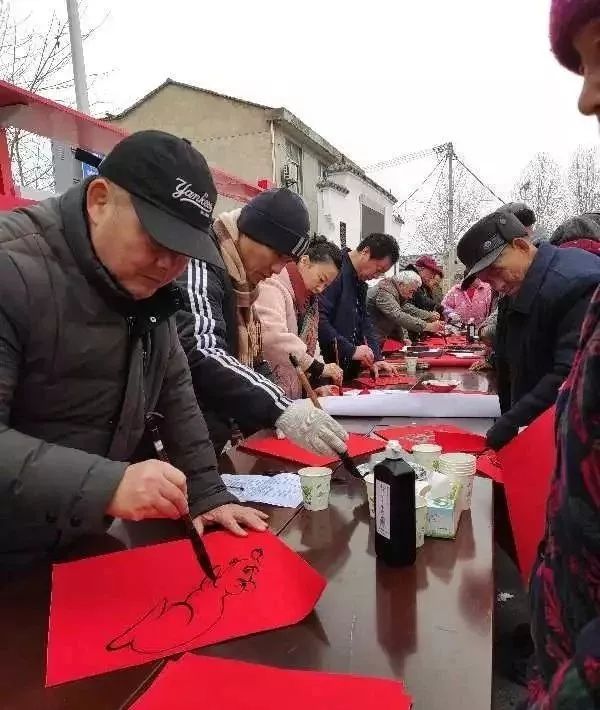 全省书法界深入开展2020“我们的中国梦”——文化进万家、暨“同心同书·祖国新春好”送万福进万家活动(图7) 全省书法界深入开展2020“我们的中国梦”——文化进万家、暨“同心同书·祖国新春好”送万福进万家活动(图7)