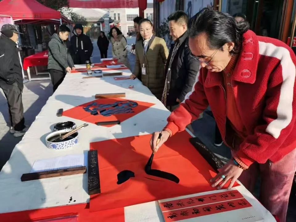 全省书法界深入开展2020“我们的中国梦”——文化进万家、暨“同心同书·祖国新春好”送万福进万家活动(图26) 全省书法界深入开展2020“我们的中国梦”——文化进万家、暨“同心同书·祖国新春好”送万福进万家活动(图26)