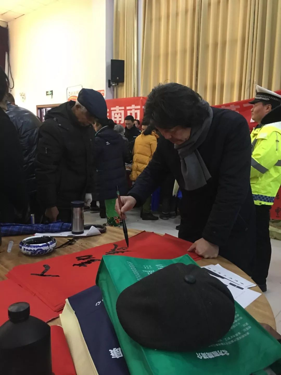 全省书法界深入开展2020年“我们的中国梦”——文化进万家暨“同心同书·祖国新春好”送万福进万家活动(二)(图14) 全省书法界深入开展2020年“我们的中国梦”——文化进万家暨“同心同书·祖国新春好”送万福进万家活动(二)(图14)