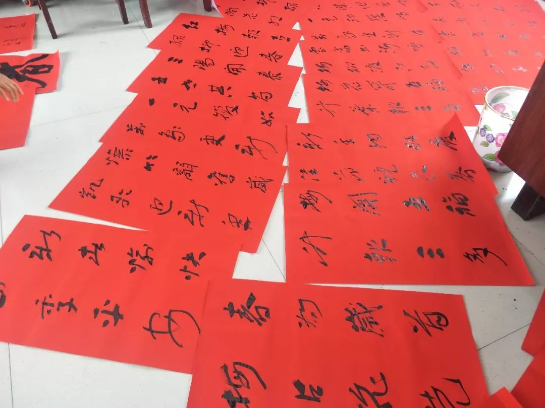 全省书法界深入开展2020年“我们的中国梦”——文化进万家暨“同心同书·祖国新春好”送万福进万家活动(二)(图34) 全省书法界深入开展2020年“我们的中国梦”——文化进万家暨“同心同书·祖国新春好”送万福进万家活动(二)(图34)