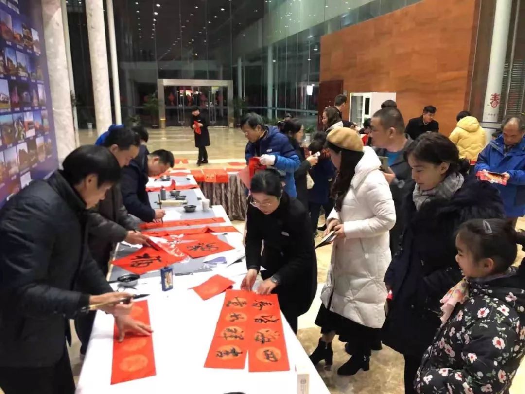 全省书法界深入开展2020年“我们的中国梦”——文化进万家暨“同心同书·祖国新春好”送万福进万家活动(二)(图37) 全省书法界深入开展2020年“我们的中国梦”——文化进万家暨“同心同书·祖国新春好”送万福进万家活动(二)(图37)