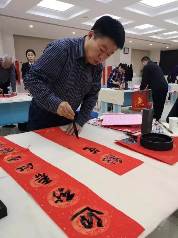 全省书法界深入开展2020年“我们的中国梦”——文化进万家暨“同心同书·祖国新春好”送万福进万家活动(二)(图60) 全省书法界深入开展2020年“我们的中国梦”——文化进万家暨“同心同书·祖国新春好”送万福进万家活动(二)(图60)