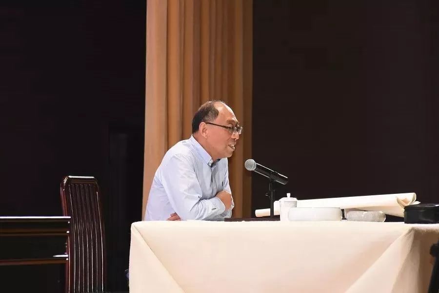 省书协主席吴雪走进安徽老年大学开展公益讲座(图1)