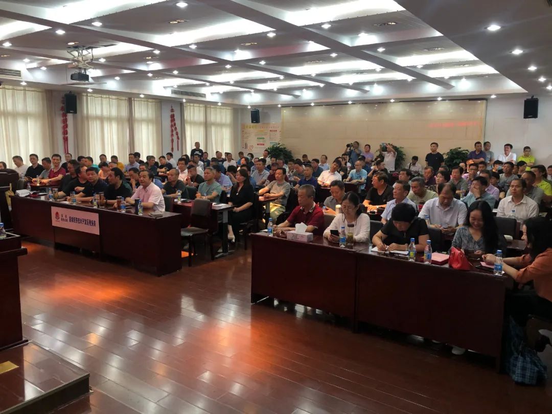 文艺进万家 健康你我他 | 省书协志愿服务小分队赴宣城、黄山开展公益培训(图1)