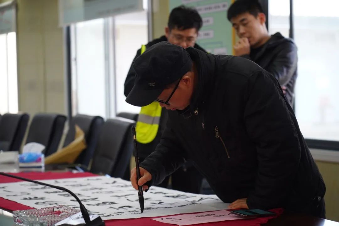 43d4d6029fc1c4fd9e387fd444e0e20.jpg 图片