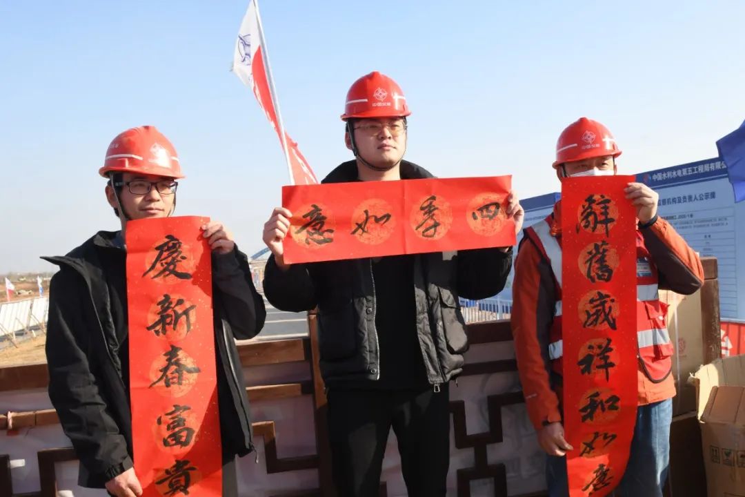 f52fced98747b9fdc4bddc585e7b810.jpg 图片