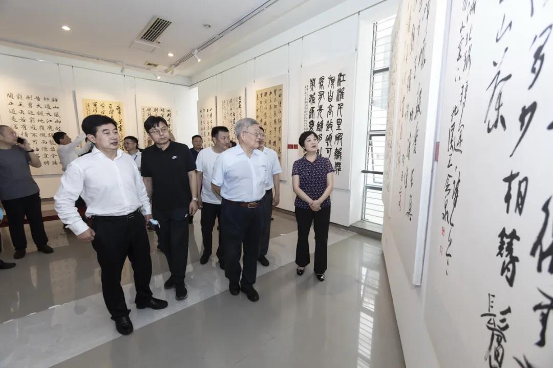 “红色大别山 辉煌鄂豫皖”三省书法美术摄影作品邀请展移师武汉展出(图10)