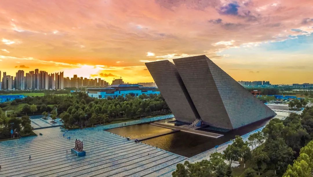 “庆祝建党一百周年 百家艺术档案展览” 在合肥开幕(图50) 图片